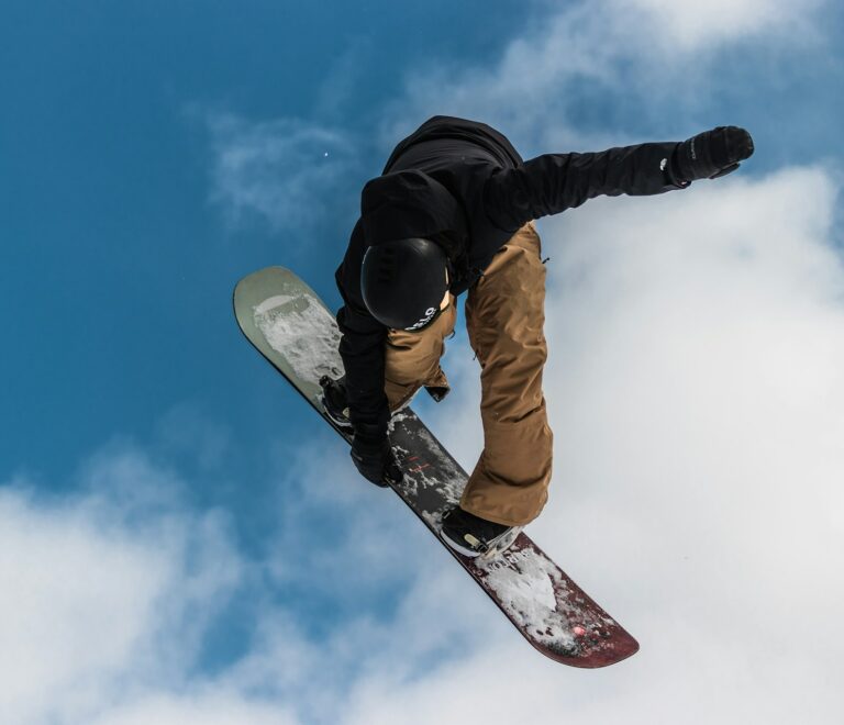 Snowboarding 6 Nights 7 Day Package